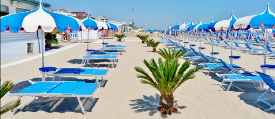 La Casetta Al Mare Civitanova Marche Exterior photo