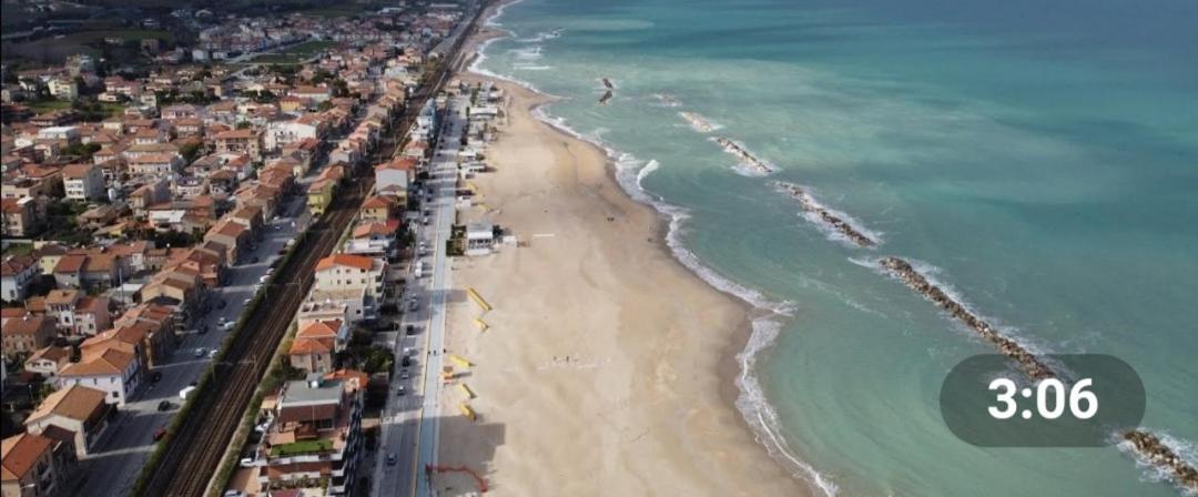 La Casetta Al Mare Civitanova Marche Exterior photo