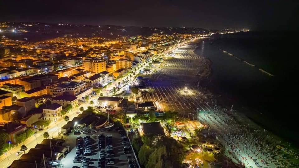 La Casetta Al Mare Civitanova Marche Exterior photo